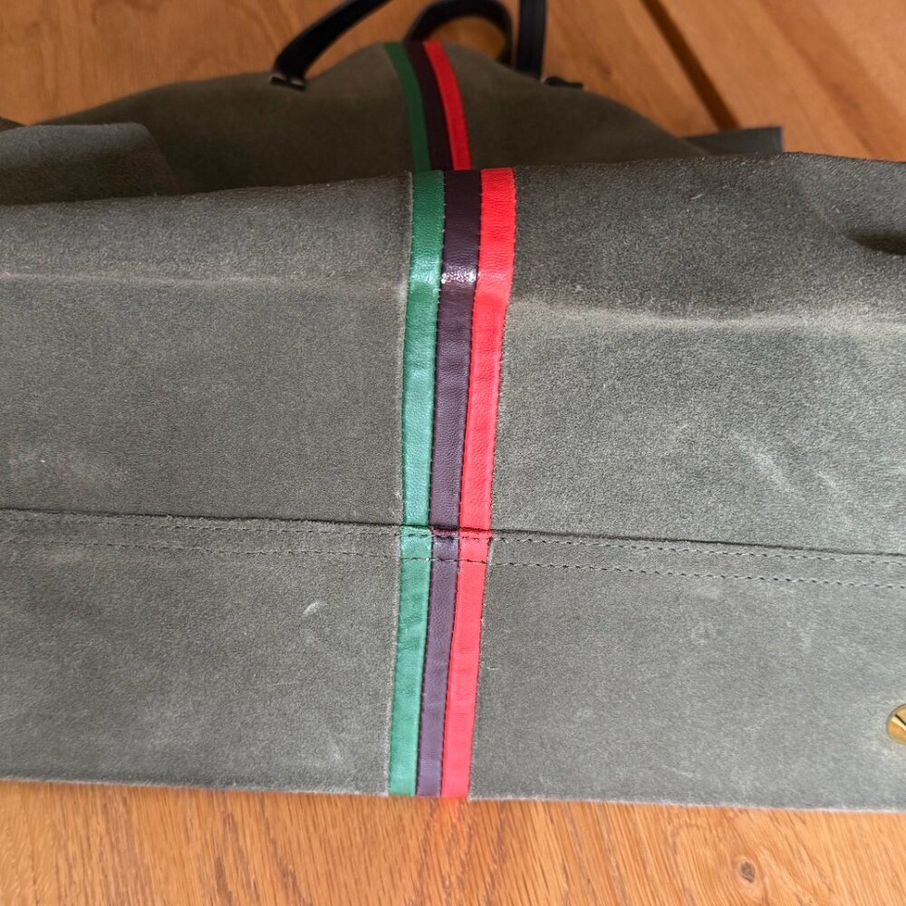 - Clare V. Simple Stripe Suede ToteCLARE V. Olive Army Green - Picture 6 of 11